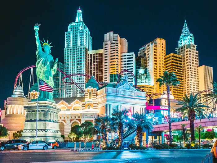 18 Exciting Fun Things to See in Las Vegas, USA Suitcases And Serenity